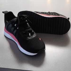 Women's Puma pacer net cage soft foam sneaker